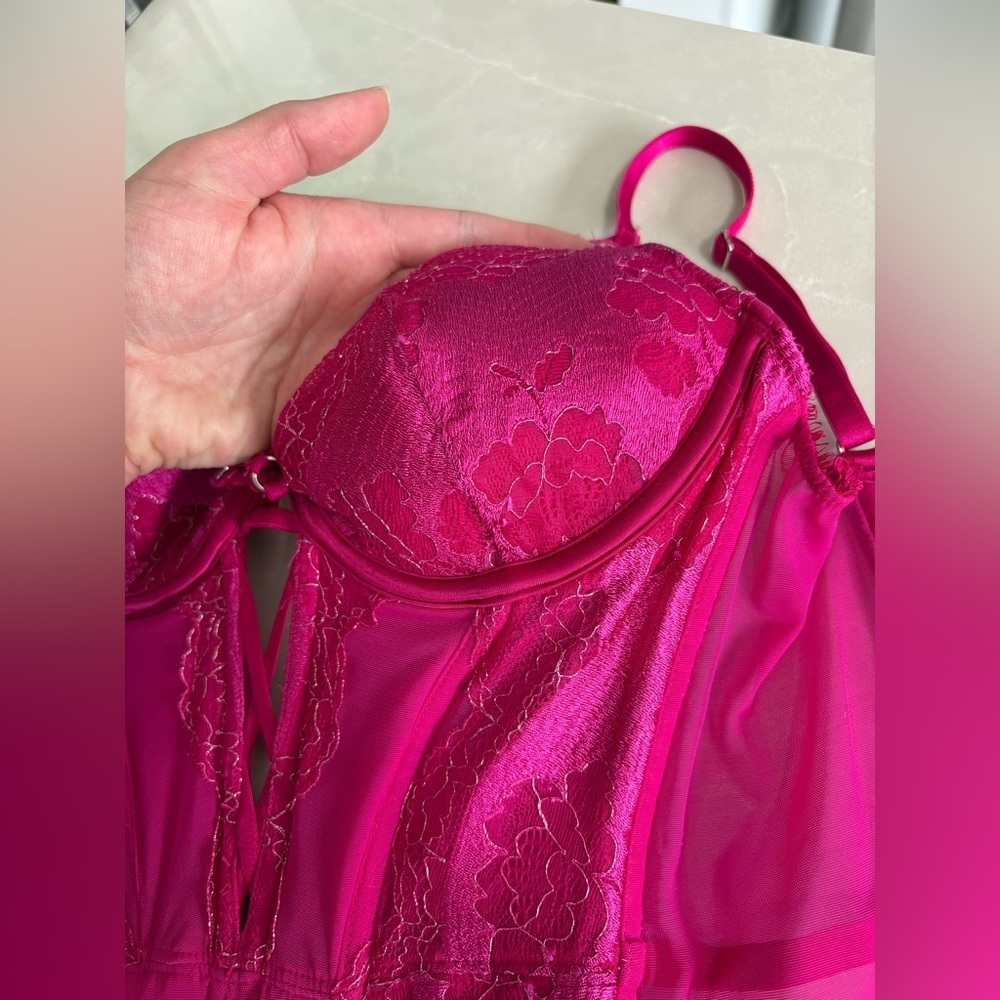 NEW Victoria’s Secret Very Sexy Hot Pink Metallic Lace Bra Corset Bustier | 34C - Picture 7 of 11